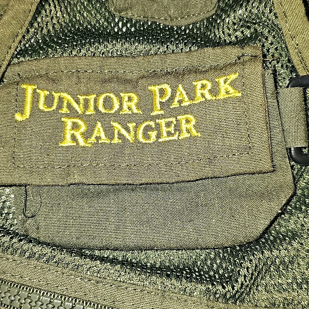!Junior Park Ranger Vest - Picture 3 of 5